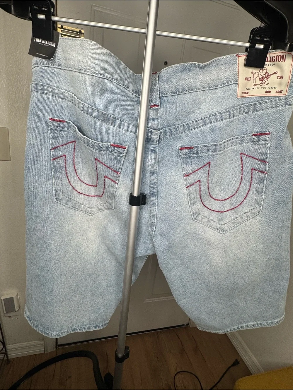 True Religion Light Wash Denim Shorts Rocco relaxed skinny Sz:38